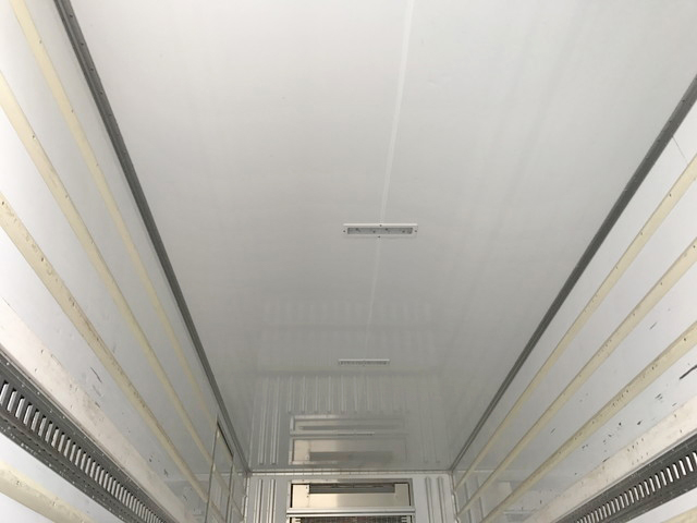 いすゞフォワード冷凍車（冷蔵車）中型（4t）[写真10]