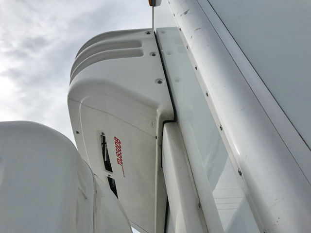 いすゞフォワード冷凍車（冷蔵車）中型（4t）[写真15]