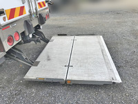 いすゞフォワード冷凍車（冷蔵車）中型（4t）[写真18]