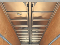 いすゞフォワードアルミウイング中型（4t）[写真11]