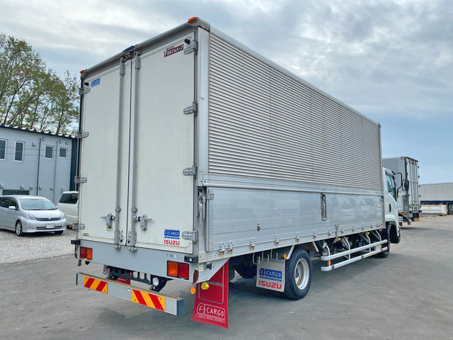 いすゞフォワードアルミウイング中型（4t）[写真02]