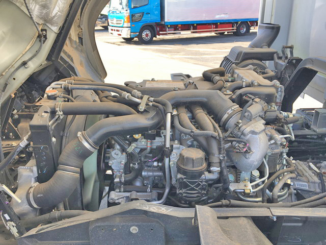 いすゞフォワードアルミウイング中型（4t）[写真24]