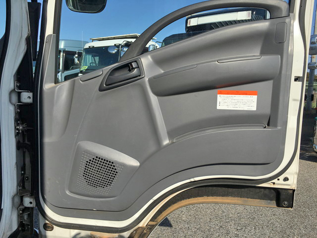 いすゞフォワードアルミウイング中型（4t）[写真27]