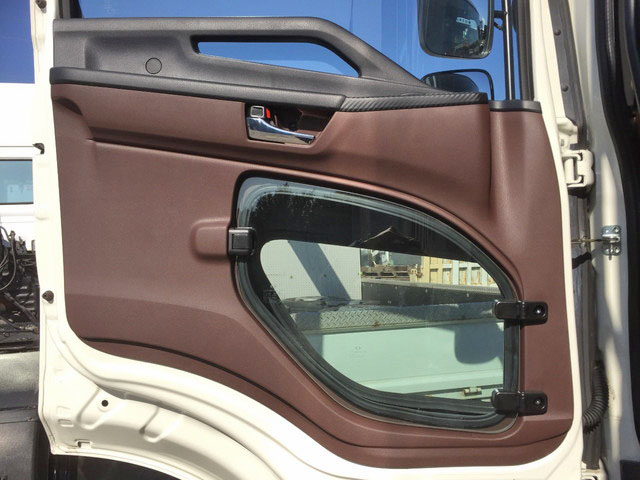 日野プロフィア冷凍車（冷蔵車）大型（10t）[写真26]