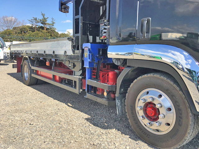 いすゞフォワードクレーン4段増トン（6t・8t）[写真10]