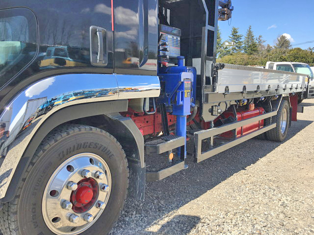 いすゞフォワードクレーン4段増トン（6t・8t）[写真11]