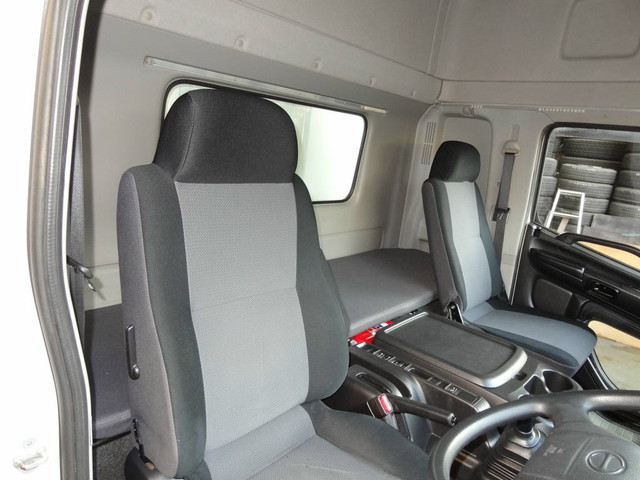 日野レンジャーアルミウイング中型（4t）[写真24]