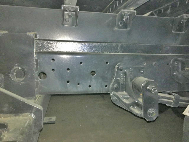 いすゞエルフパネルバン小型（2t・3t）[写真16]