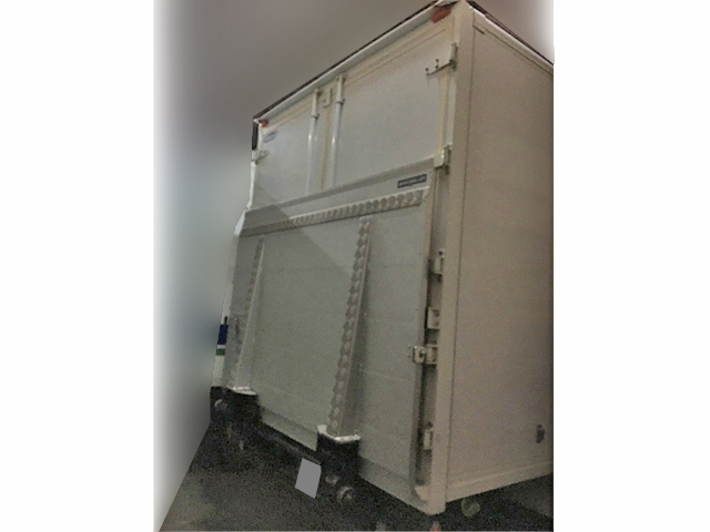 いすゞエルフパネルバン小型（2t・3t）[写真02]