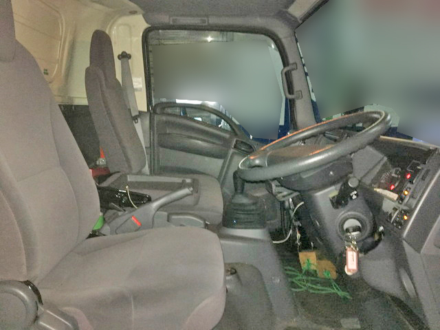 いすゞエルフパネルバン小型（2t・3t）[写真23]