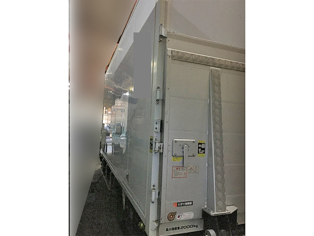 いすゞエルフパネルバン小型（2t・3t）[写真06]