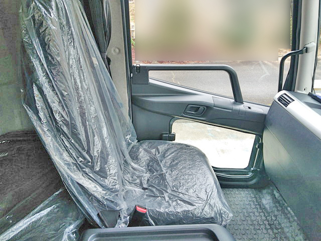 三菱ふそうファイタークレーン4段増トン（6t・8t）[写真30]