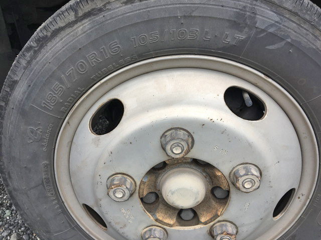 日産アトラス平ボディ小型（2t・3t）[写真14]