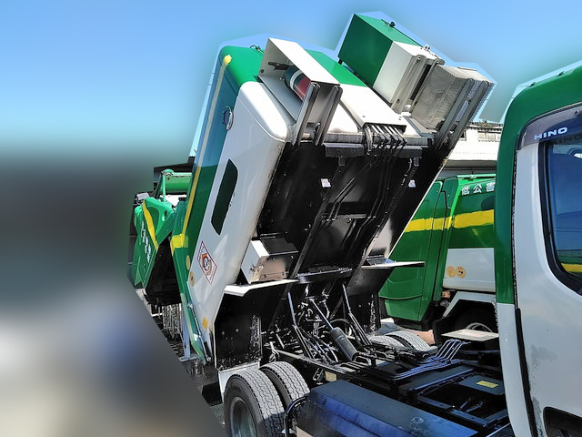 日野デュトロパッカー車（塵芥車）小型（2t・3t）[写真05]