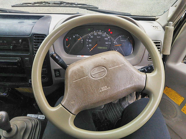 日野デュトロ三転ダンプ小型（2t・3t）[写真23]