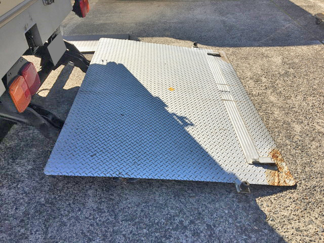 日野レンジャーアルミウイング中型（4t）[写真08]