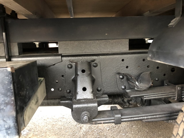 いすゞエルフユニック4段小型（2t・3t）[写真15]