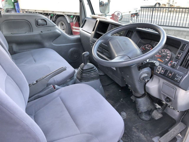 いすゞエルフユニック4段小型（2t・3t）[写真17]