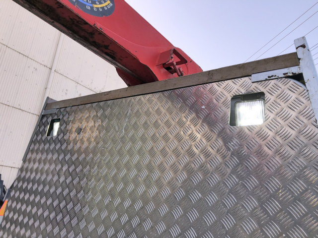 いすゞエルフユニック4段小型（2t・3t）[写真08]