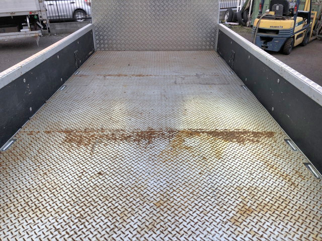 いすゞエルフユニック4段小型（2t・3t）[写真09]