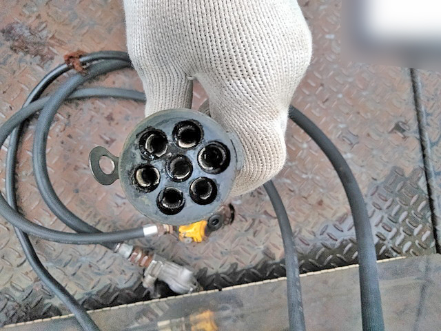 日野プロフィアトレーラーヘッド（トラクターヘッド）大型（10t）[写真10]