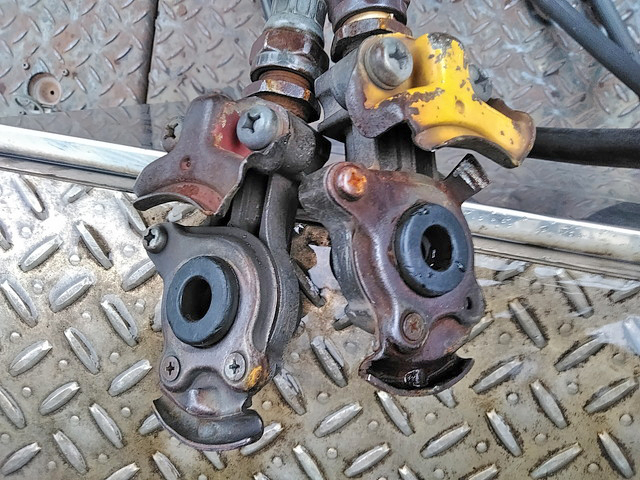 日野プロフィアトレーラーヘッド（トラクターヘッド）大型（10t）[写真09]