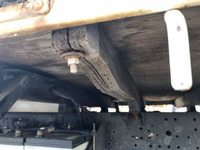 いすゞエルフ平ボディ小型（2t・3t）[写真16]