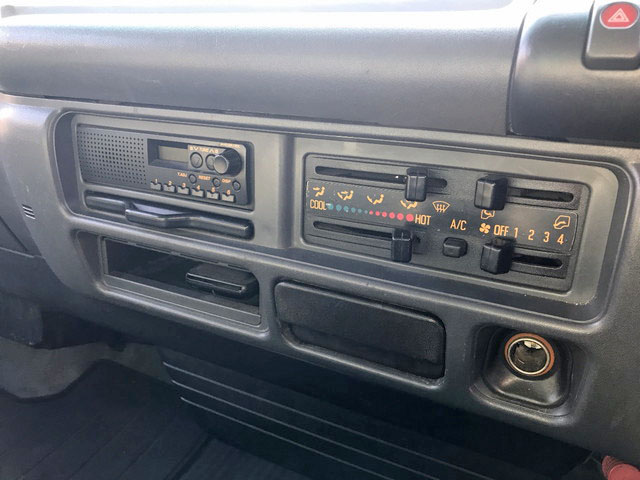 いすゞエルフ平ボディ小型（2t・3t）[写真25]