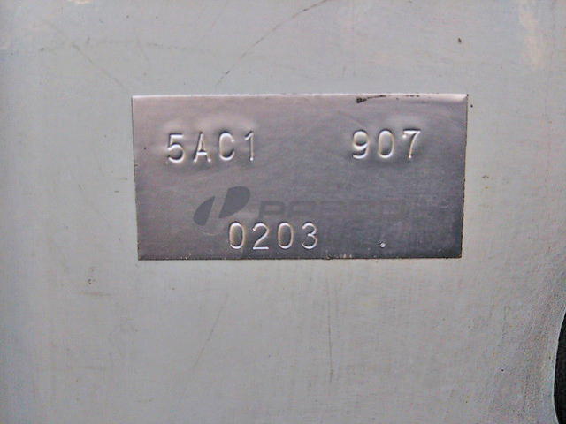 三菱ふそうキャンター平ボディ小型（2t・3t）[写真10]