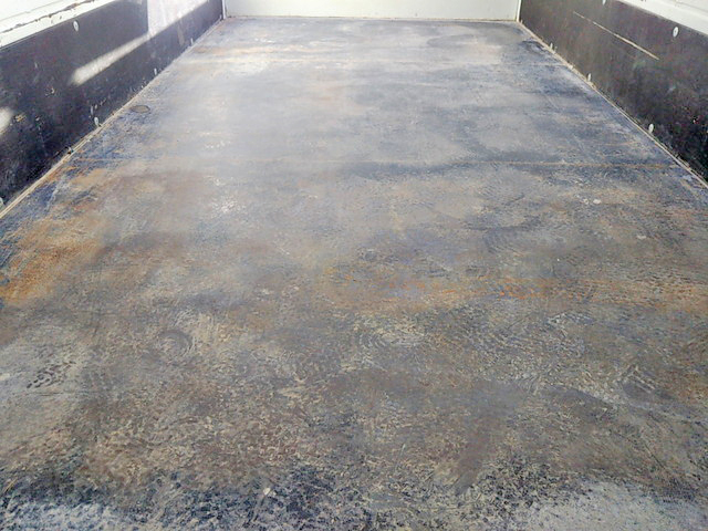 三菱ふそうキャンター平ボディ小型（2t・3t）[写真07]