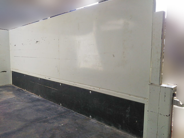 三菱ふそうキャンター平ボディ小型（2t・3t）[写真08]