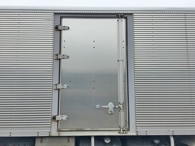 UDトラックスコンドルアルミバン中型（4t）[写真13]