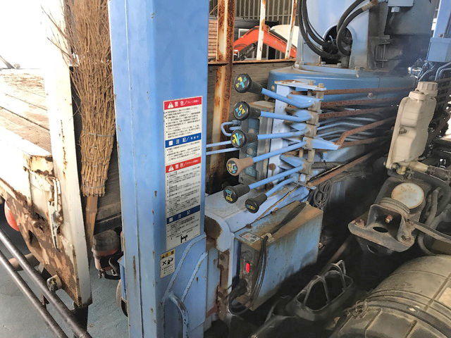 三菱ふそうファイターセルフクレーン4段増トン（6t・8t）[写真08]