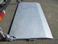 日産アトラスアルミバン小型（2t・3t）[写真11]