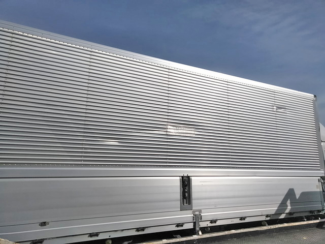 日野レンジャーアルミウイング中型（4t）[写真11]