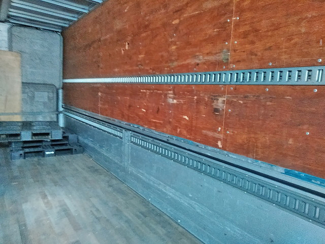 日野レンジャーアルミウイング中型（4t）[写真16]