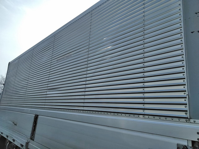 日野レンジャーアルミウイング中型（4t）[写真07]