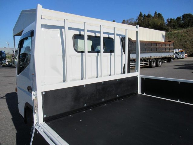 三菱ふそうキャンター平ボディ小型（2t・3t）[写真22]