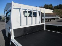 三菱ふそうキャンター平ボディ小型（2t・3t）[写真22]