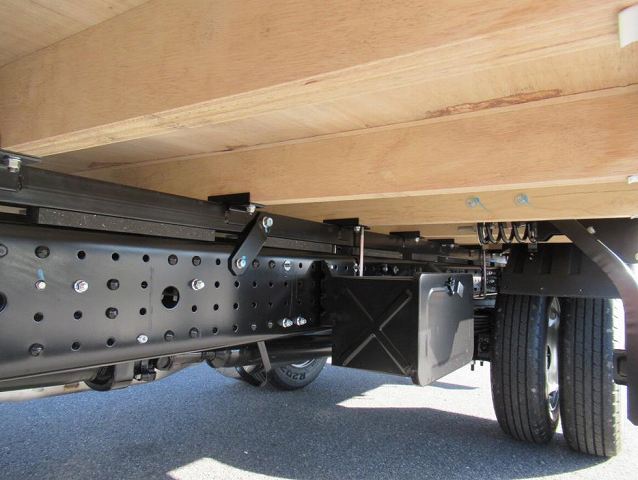 三菱ふそうキャンター平ボディ小型（2t・3t）[写真30]