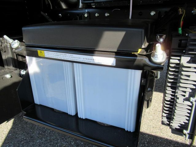 三菱ふそうキャンター平ボディ小型（2t・3t）[写真31]