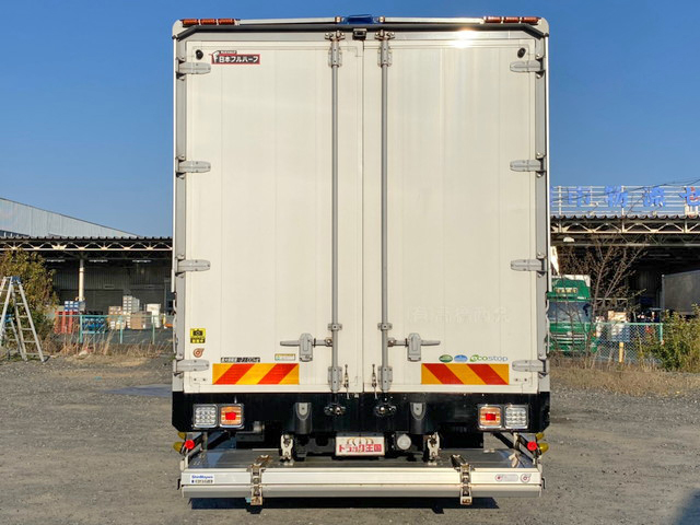 いすゞフォワードアルミウイング中型（4t）[写真11]