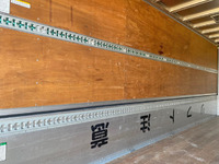 いすゞフォワードアルミウイング中型（4t）[写真14]