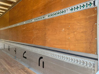 いすゞフォワードアルミウイング中型（4t）[写真15]