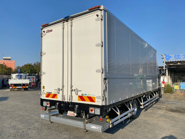 いすゞフォワードアルミウイング中型（4t）[写真02]