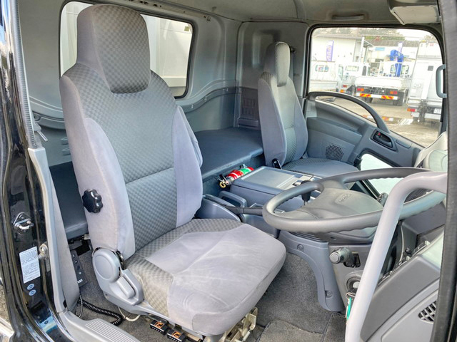 いすゞフォワードアルミウイング中型（4t）[写真32]