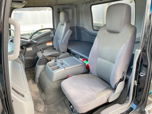 いすゞフォワードアルミウイング中型（4t）[写真33]