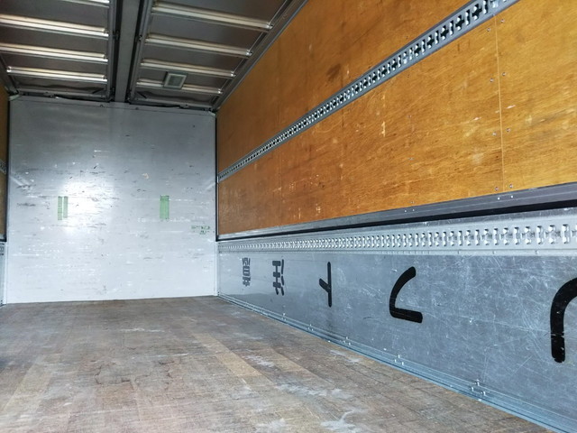 いすゞフォワードアルミウイング中型（4t）[写真11]