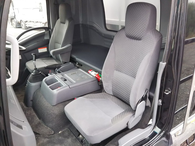 いすゞフォワードアルミウイング中型（4t）[写真26]