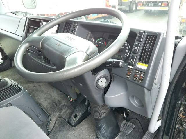 いすゞフォワードアルミウイング中型（4t）[写真31]